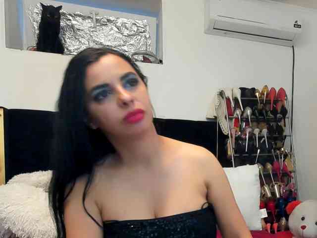 JuliaHayes webcam