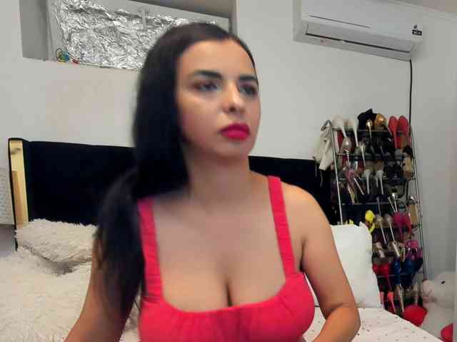 JuliaHayes webcam