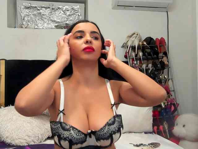 JuliaHayes webcam
