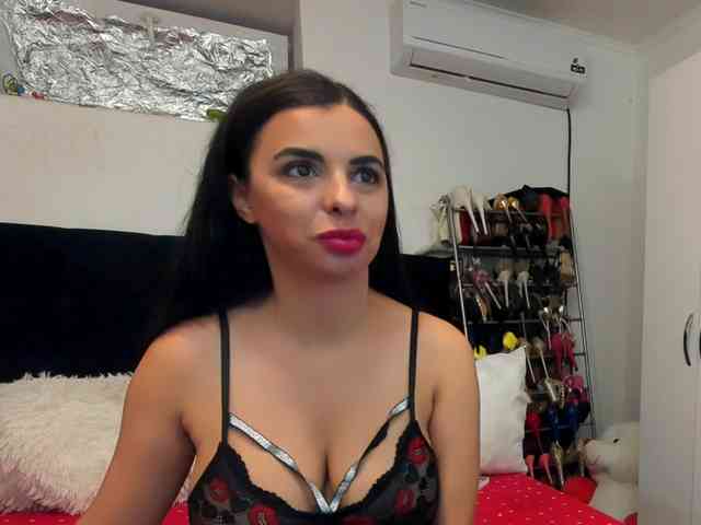JuliaHayes webcam