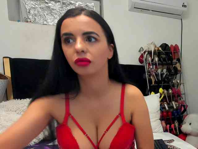 JuliaHayes90 JuliaHayes90