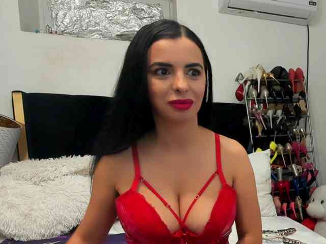 JuliaHayes webcam