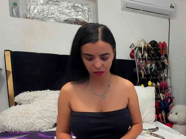 JuliaHayes webcam