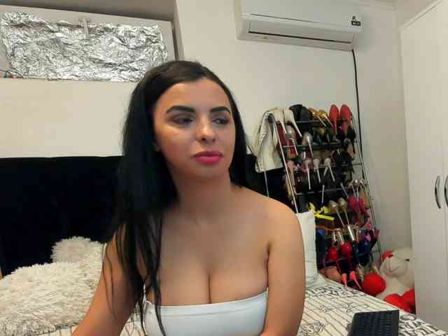 JuliaHayes