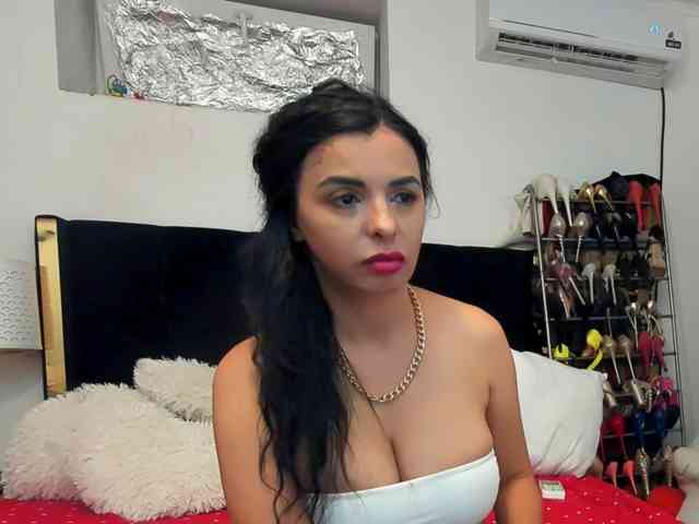 JuliaHayes90 JuliaHayes90