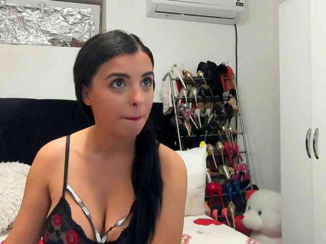 JuliaHayes webcam