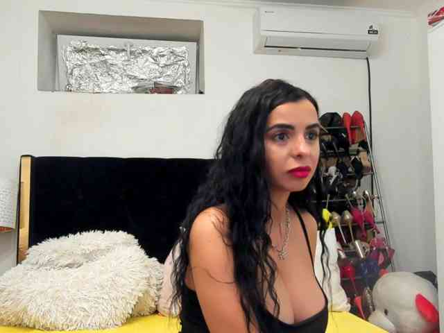 JuliaHayes