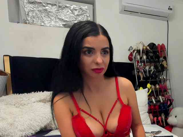 JuliaHayes webcam