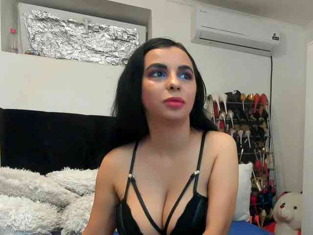 JuliaHayes