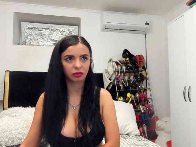 JuliaHayes