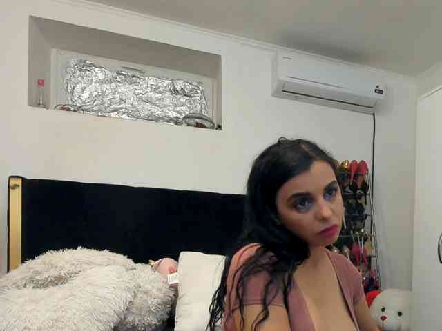 JuliaHayes webcam