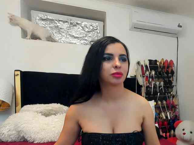 JuliaHayes webcam
