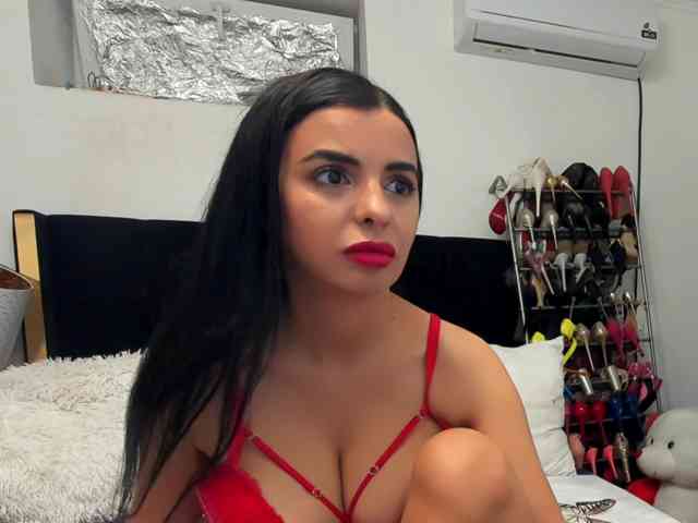 JuliaHayes webcam