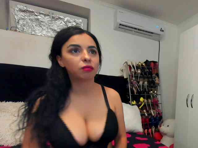 JuliaHayes