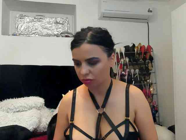 JuliaHayes webcam