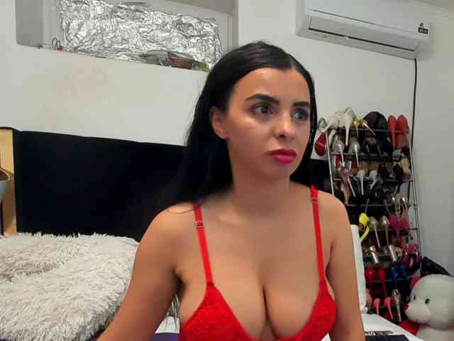 JuliaHayes webcam