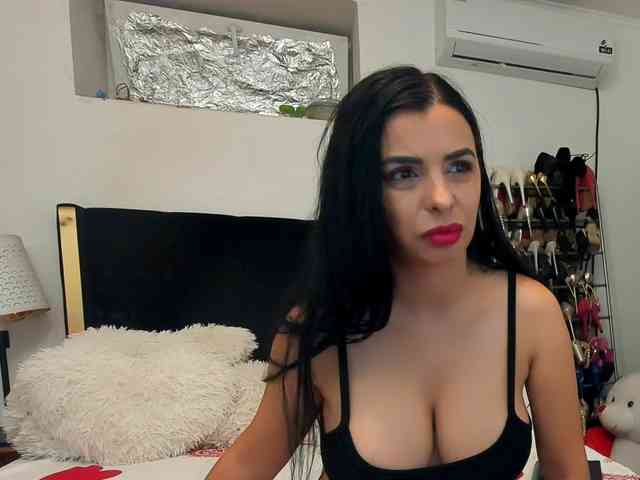 JuliaHayes webcam