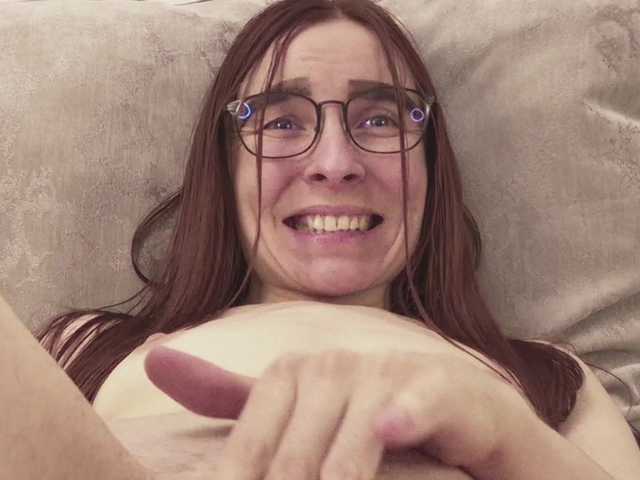 AndreElis's BongaCams show and profile