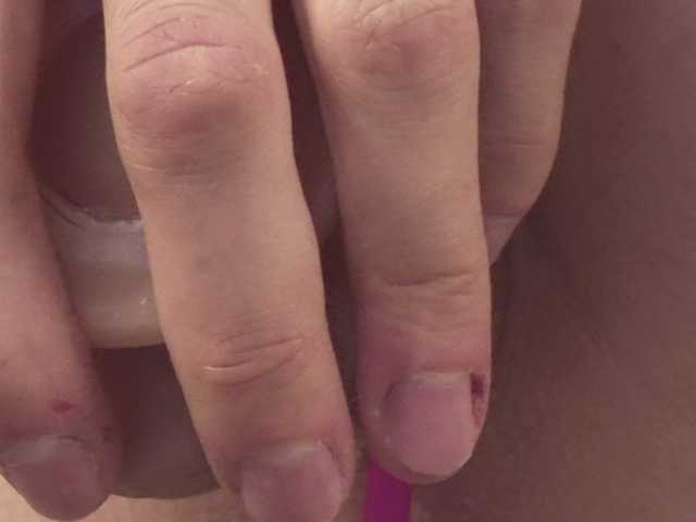 AndreElis live cam on BongaCams