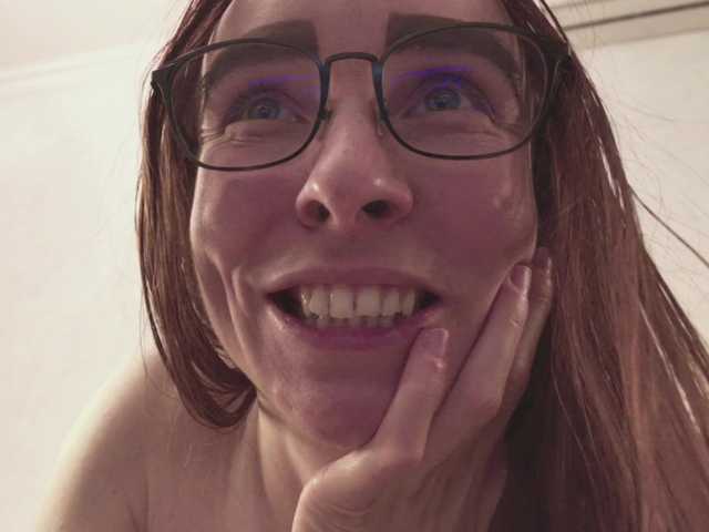 AndreElis's BongaCams show and profile