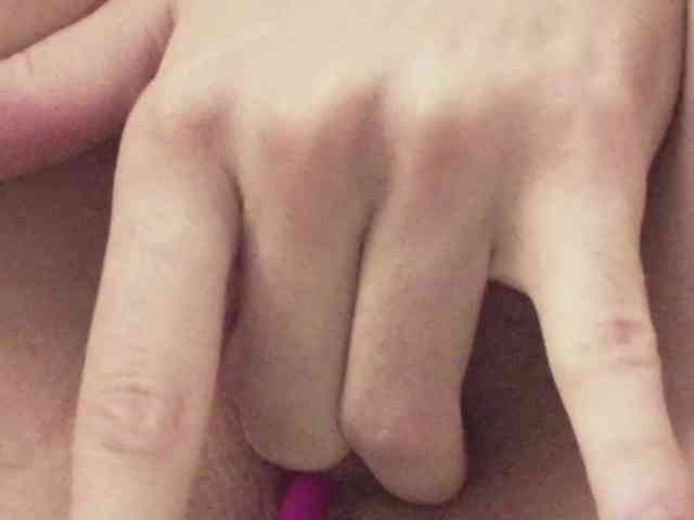 AndreElis Live Webcam on BongaCams