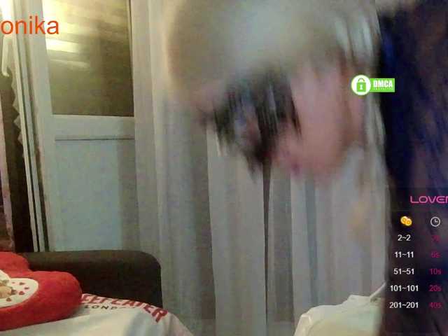 Desirable3 live cam on BongaCams