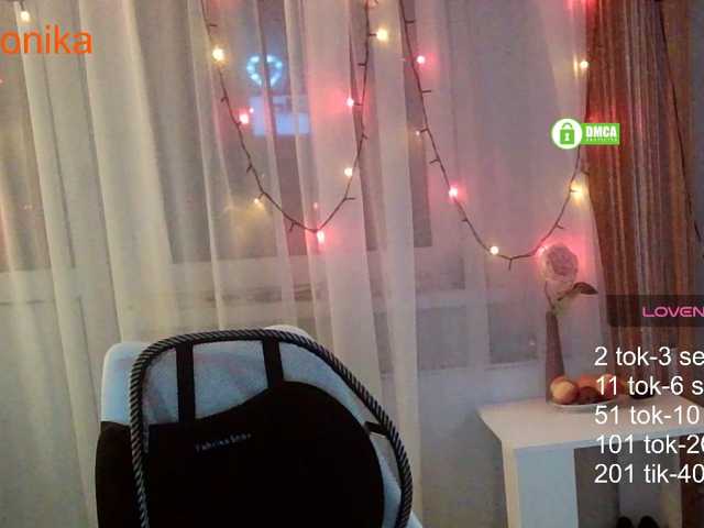 Desirable3 live cam on BongaCams