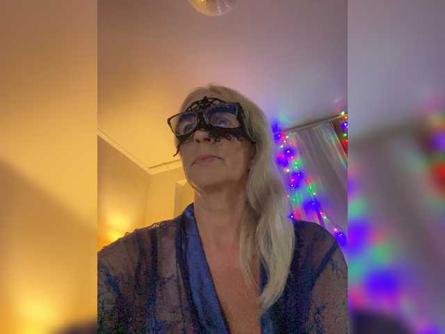 Desirable3 live cam on BongaCams