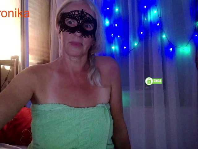 Desirable3 live cam on BongaCams