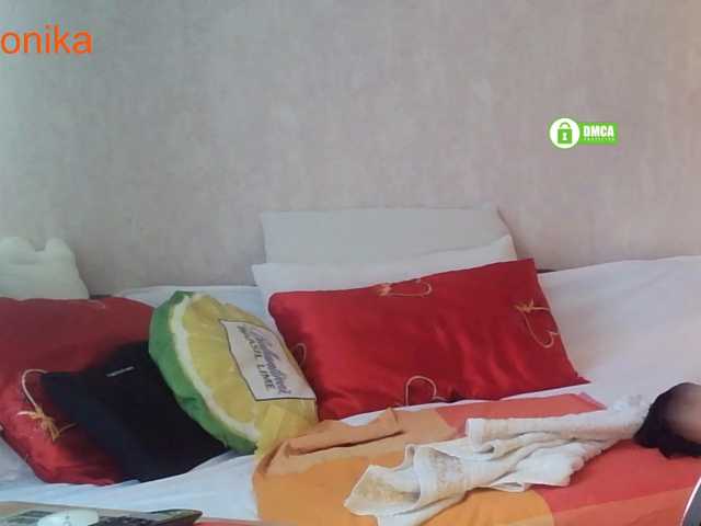 Desirable3 live cam on BongaCams