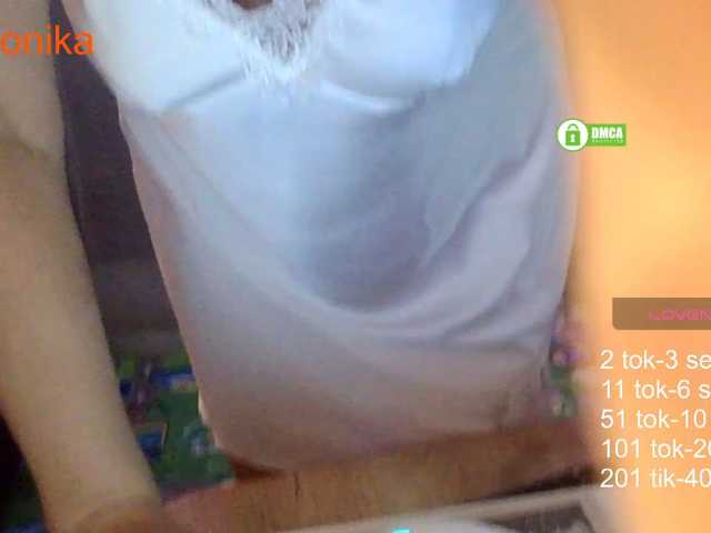 Desirable3 live cam on BongaCams