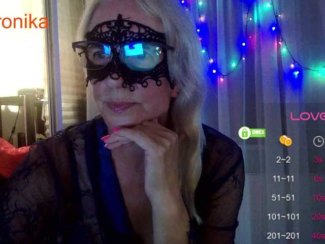 Desirable3 live cam on BongaCams
