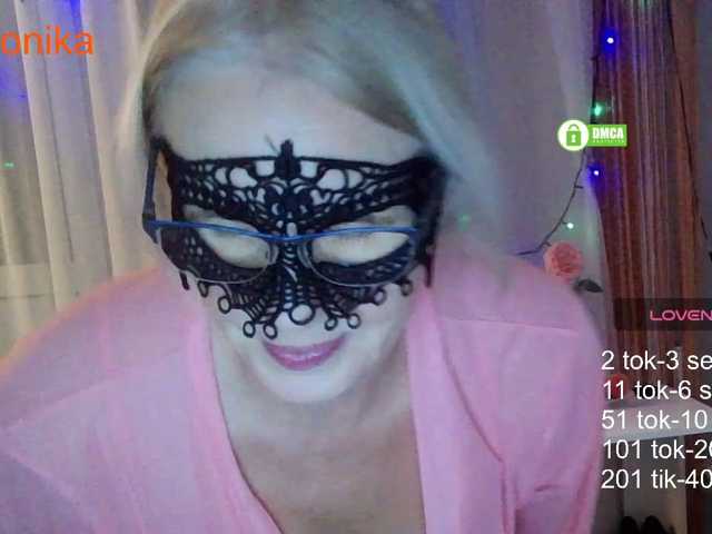 Desirable3 live cam on BongaCams