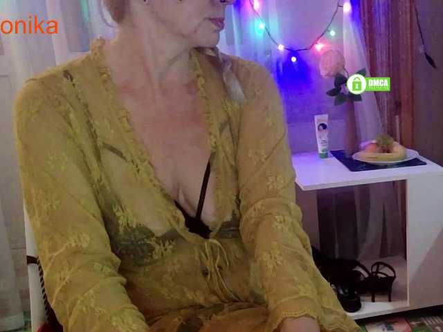 Desirable3 live cam on BongaCams