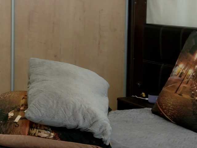 IvettaShine live webcam show