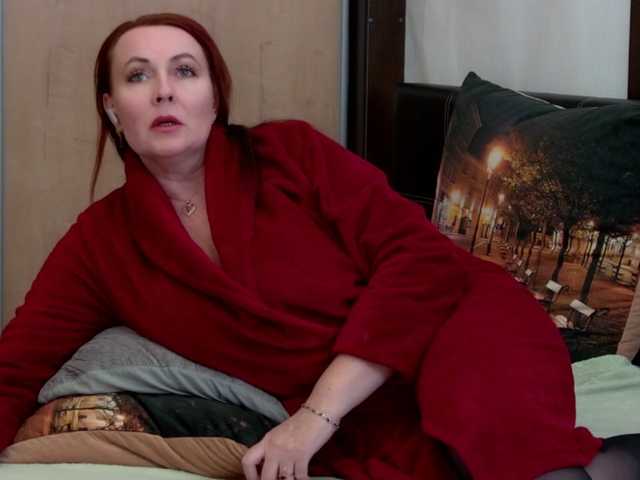 IvettaShine live cam on BongaCams