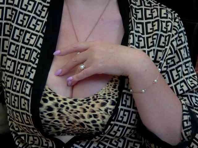 IrennaShine webcam