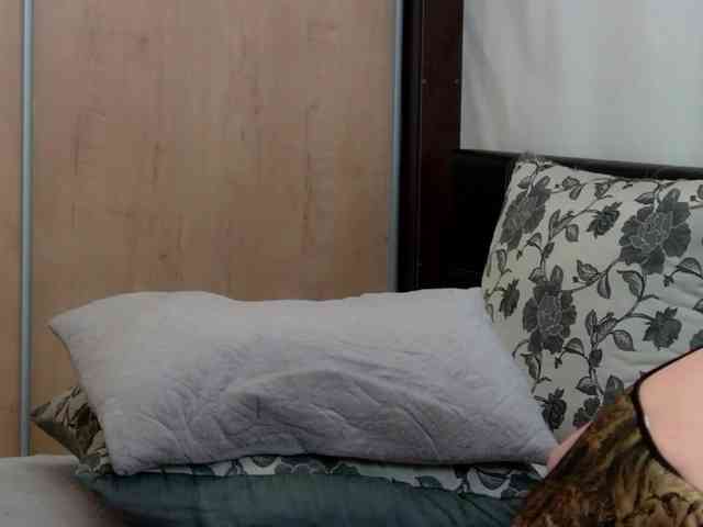 IvettaShine Sex Cam Show