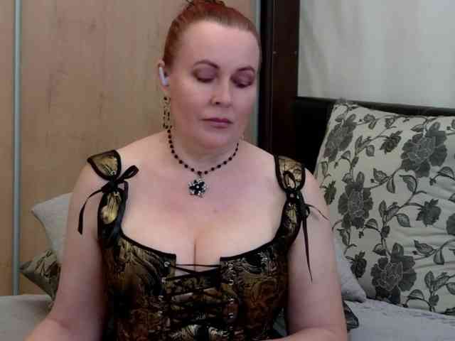 IvettaShine Sex Cam Show