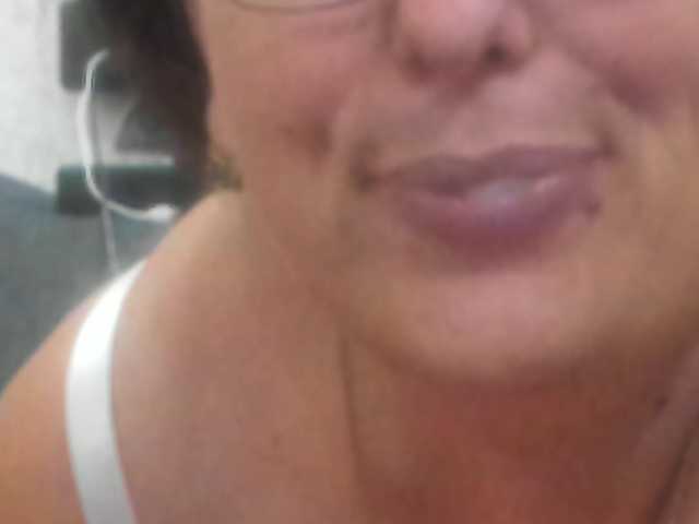  KyliePage1 chat room