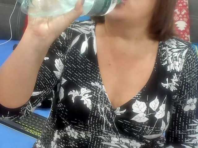 KyliePage1 live cam on BongaCams