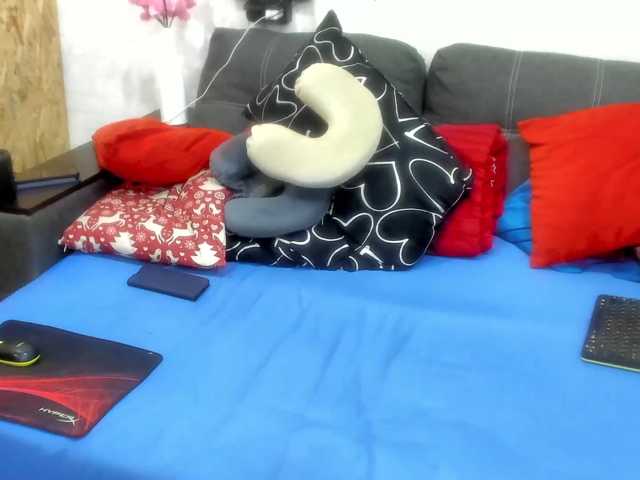 KyliePage1 live cam on BongaCams