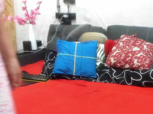kyliepage1 live sex show