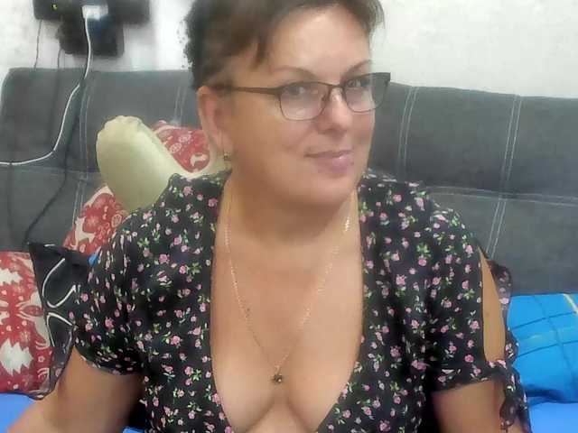 KyliePage1 live cam on BongaCams