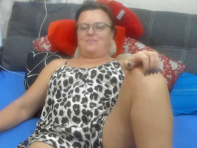 KyliePage1 live cam on BongaCams