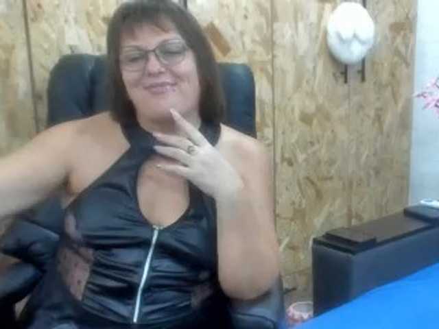 KyliePage1
