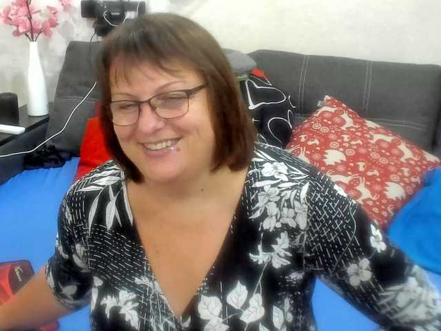 KyliePage1