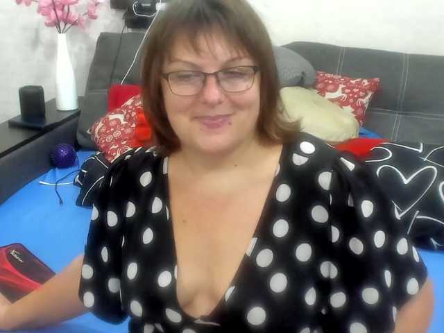 KyliePage1