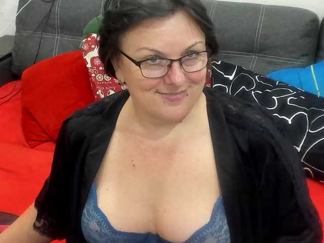  KyliePage1 chat room