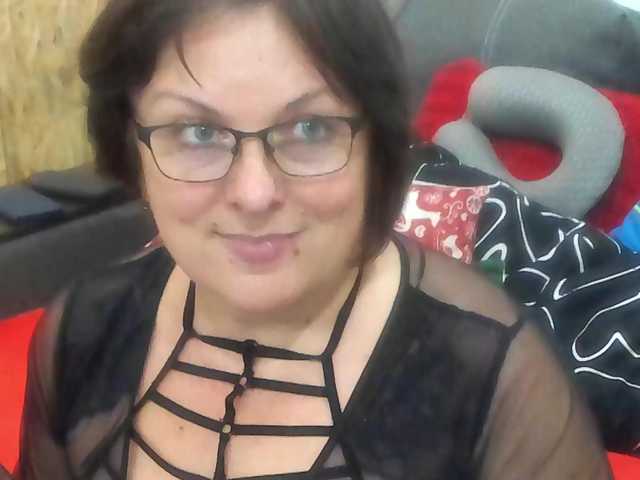KyliePage1